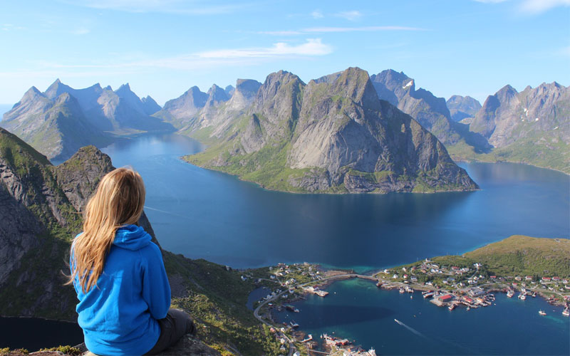 how to travel light tips for packing 